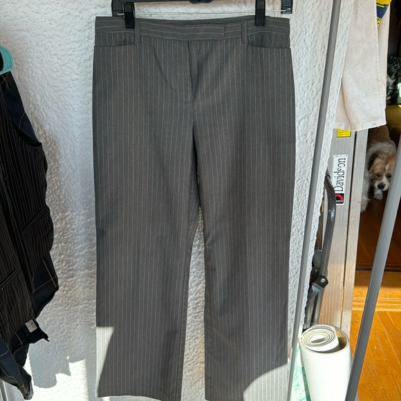Vanheusen Women’s dress pants - Picture 2 of 5